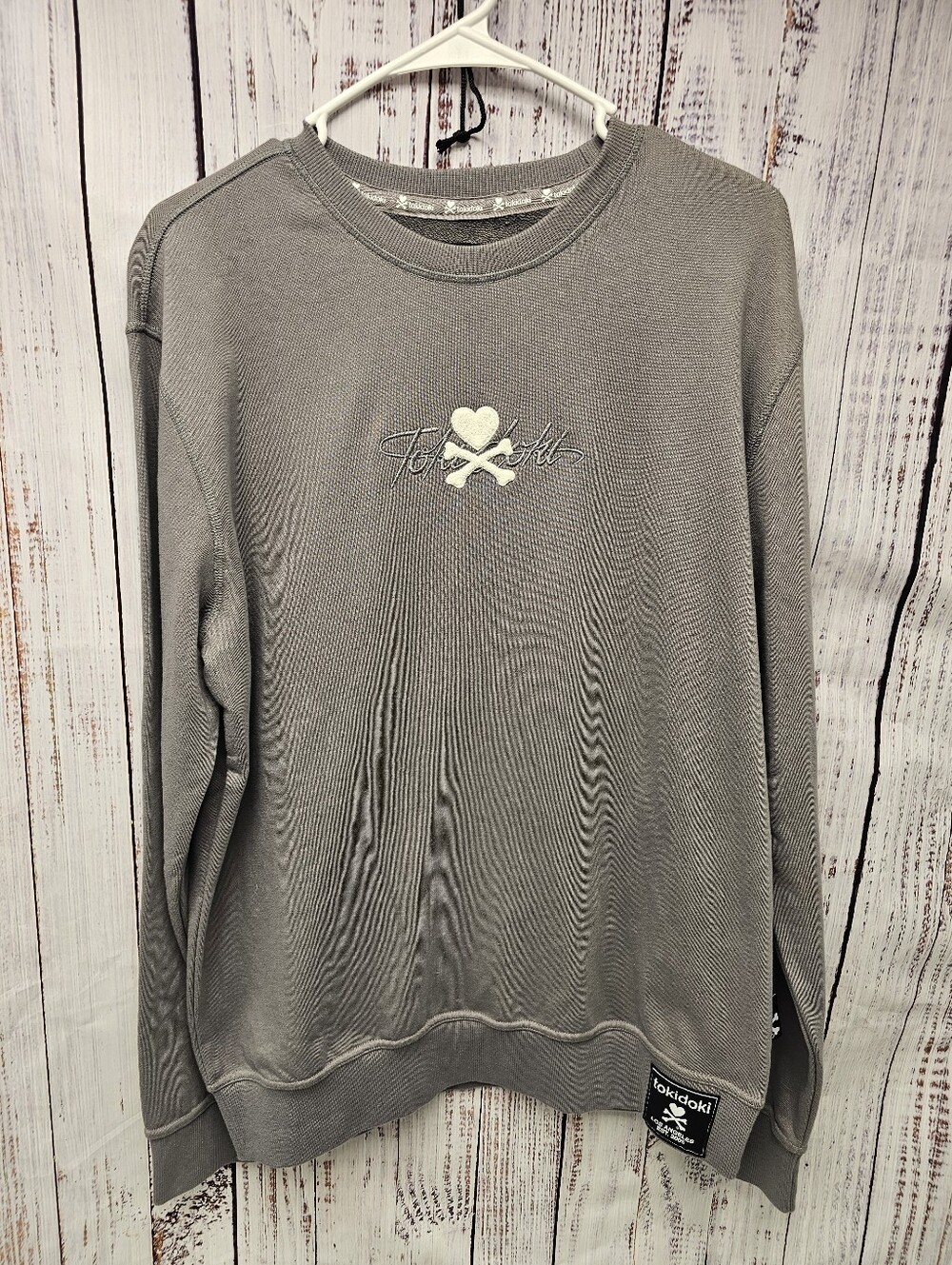 NWT Tokidoki Gray Sweatshirt Embroidered Skull & Crossbones Men's/Unisex Size M